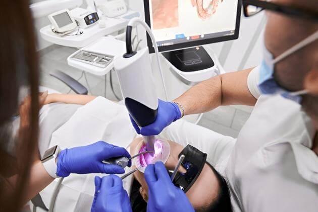  Intraoral Scanners in Dentistry